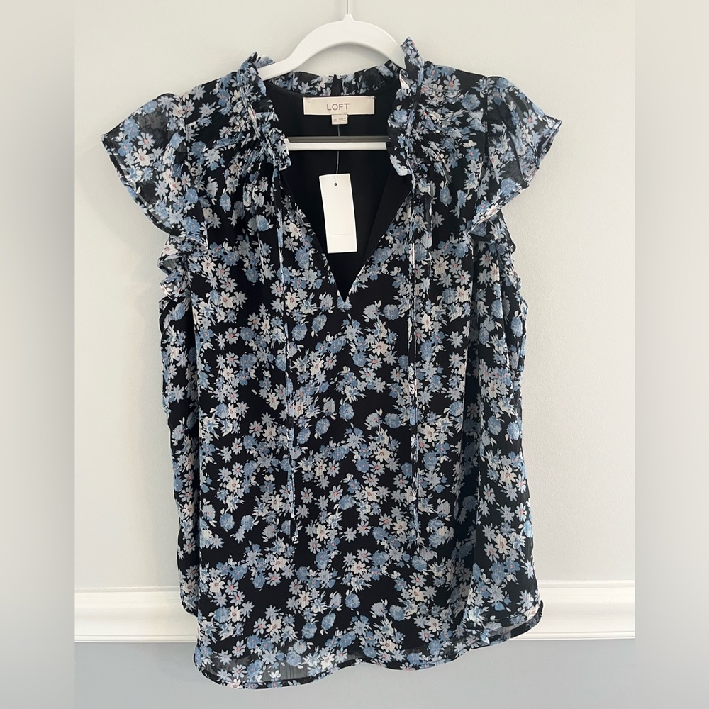 NWT LOFT Black Blue Floral Cap Sleeve Blouse Size XS